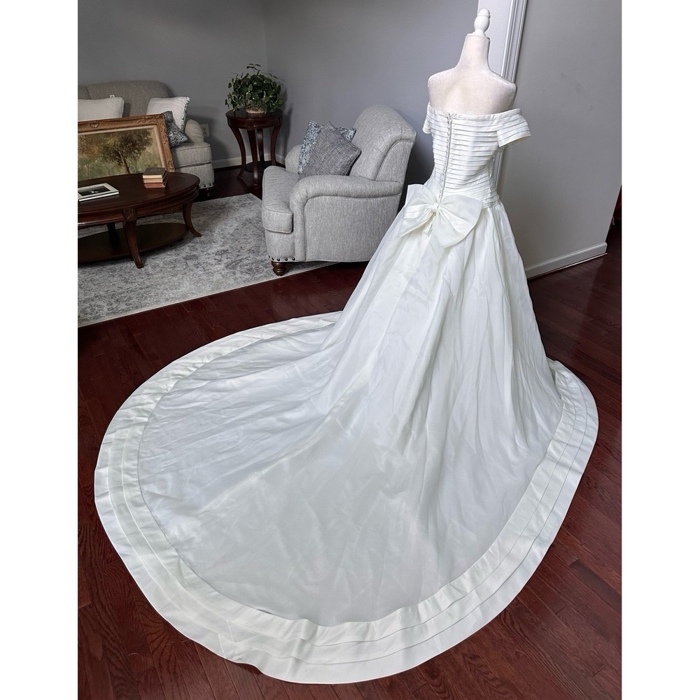Vintage Oleg Cassini Wedding Dress French Layered Feminine Short Sleeve Big Bow - Picture 9 of 12
